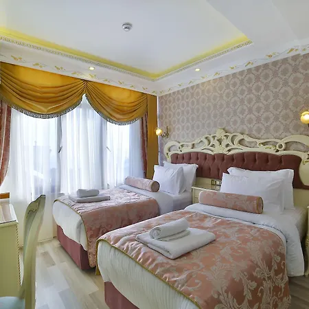 ホテル Nayla Palace