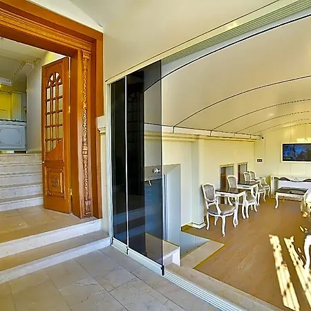 Nayla Palace Otel