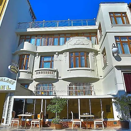 Nayla Palace 2*