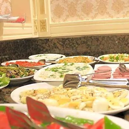 Nayla Palace 2*