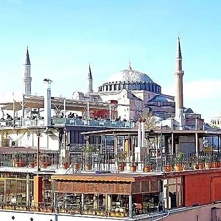 Nayla Palace Otel 2*