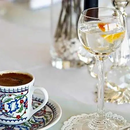 Nayla Palace Otel 2*