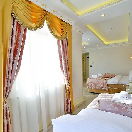 Hotell Nayla Palace 2*